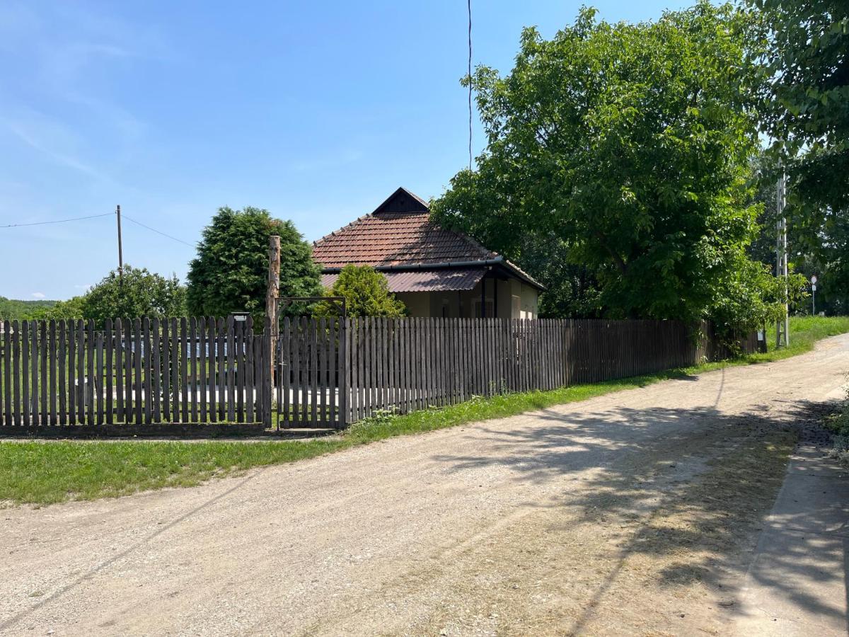 Tiszavirag Apartman Tiszakeszi Zewnętrze zdjęcie