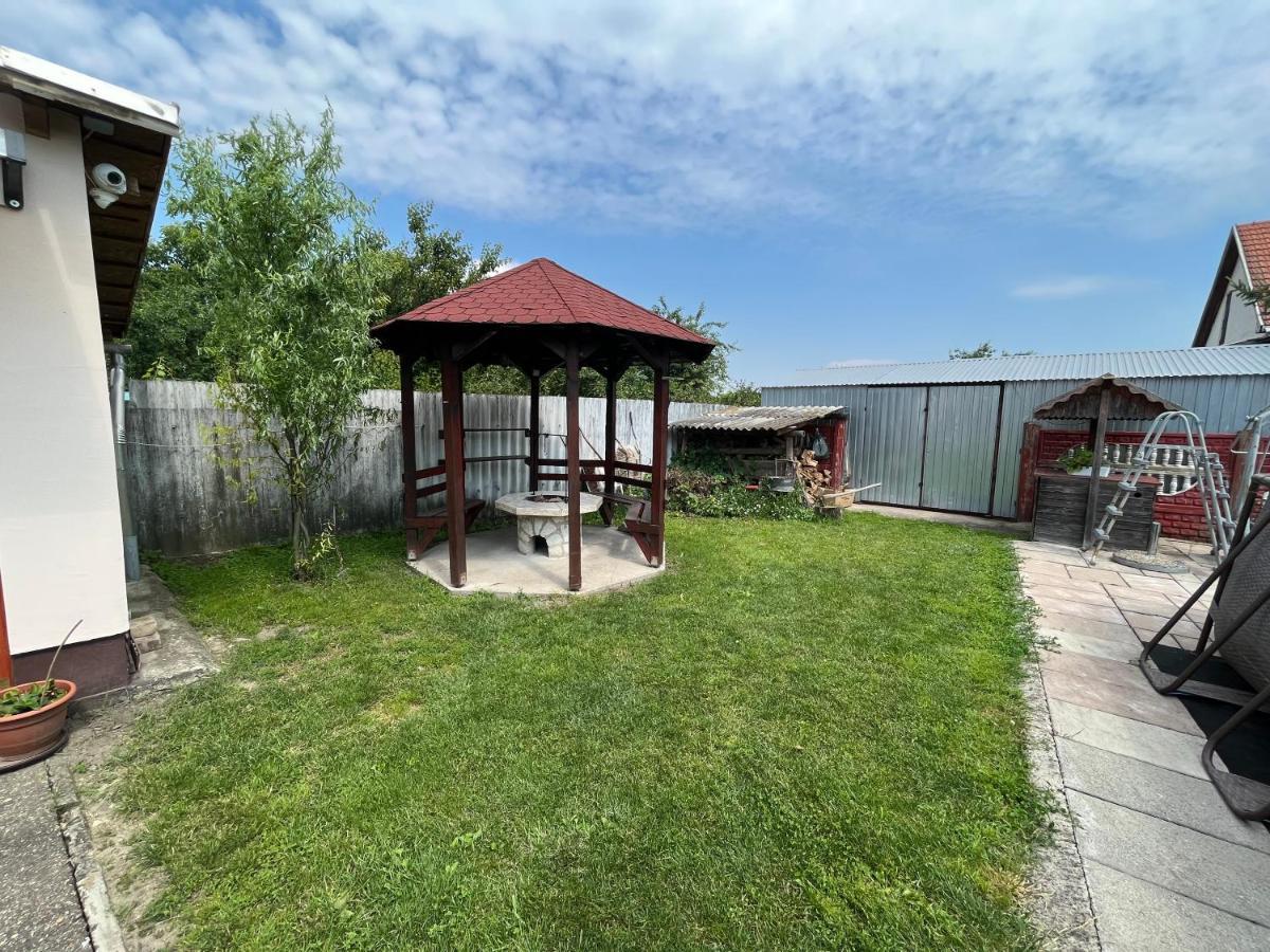 Tiszavirag Apartman Tiszakeszi Zewnętrze zdjęcie