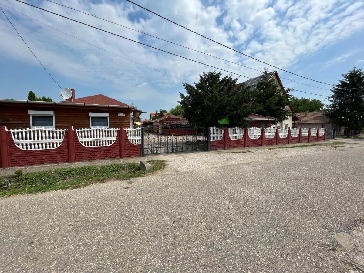 Tiszavirag Apartman Tiszakeszi Zewnętrze zdjęcie